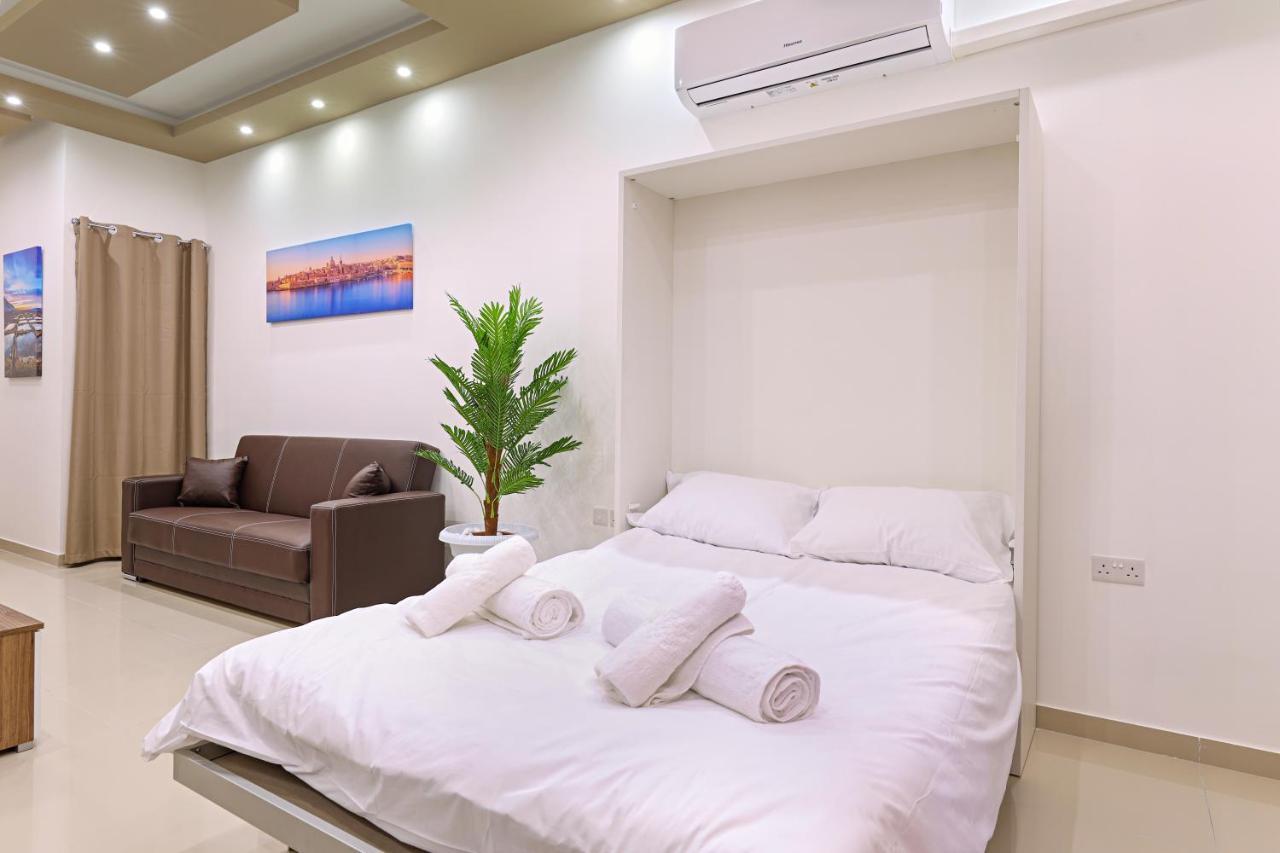 Gem Beachfront Apt With Amazing Bay And Sea Views Birzebbuga Exterior photo